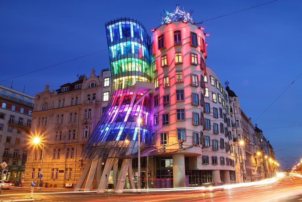 Apartments Resslova By The Dancing House Прага Екстериор снимка