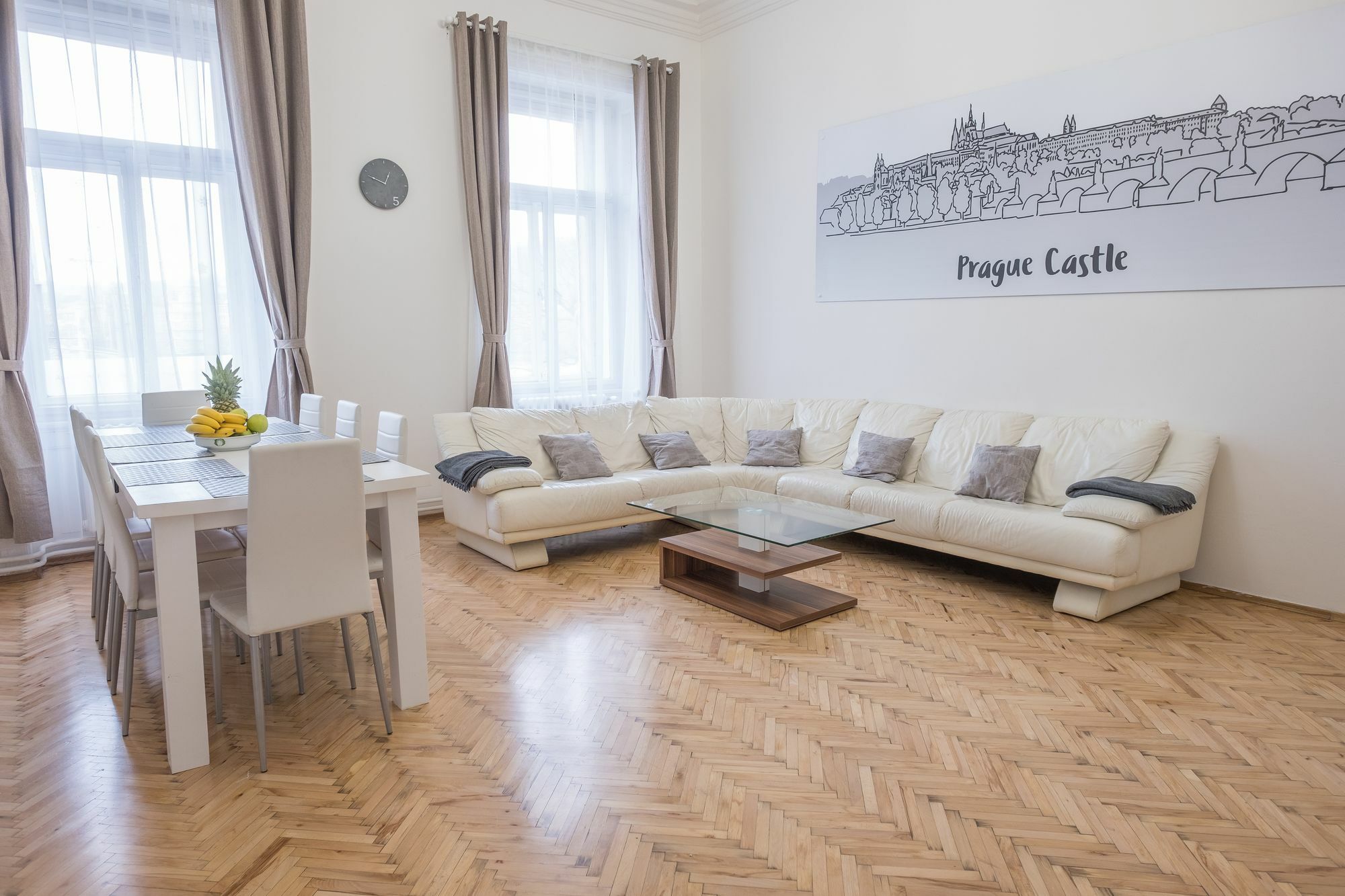 Apartments Resslova By The Dancing House Прага Екстериор снимка