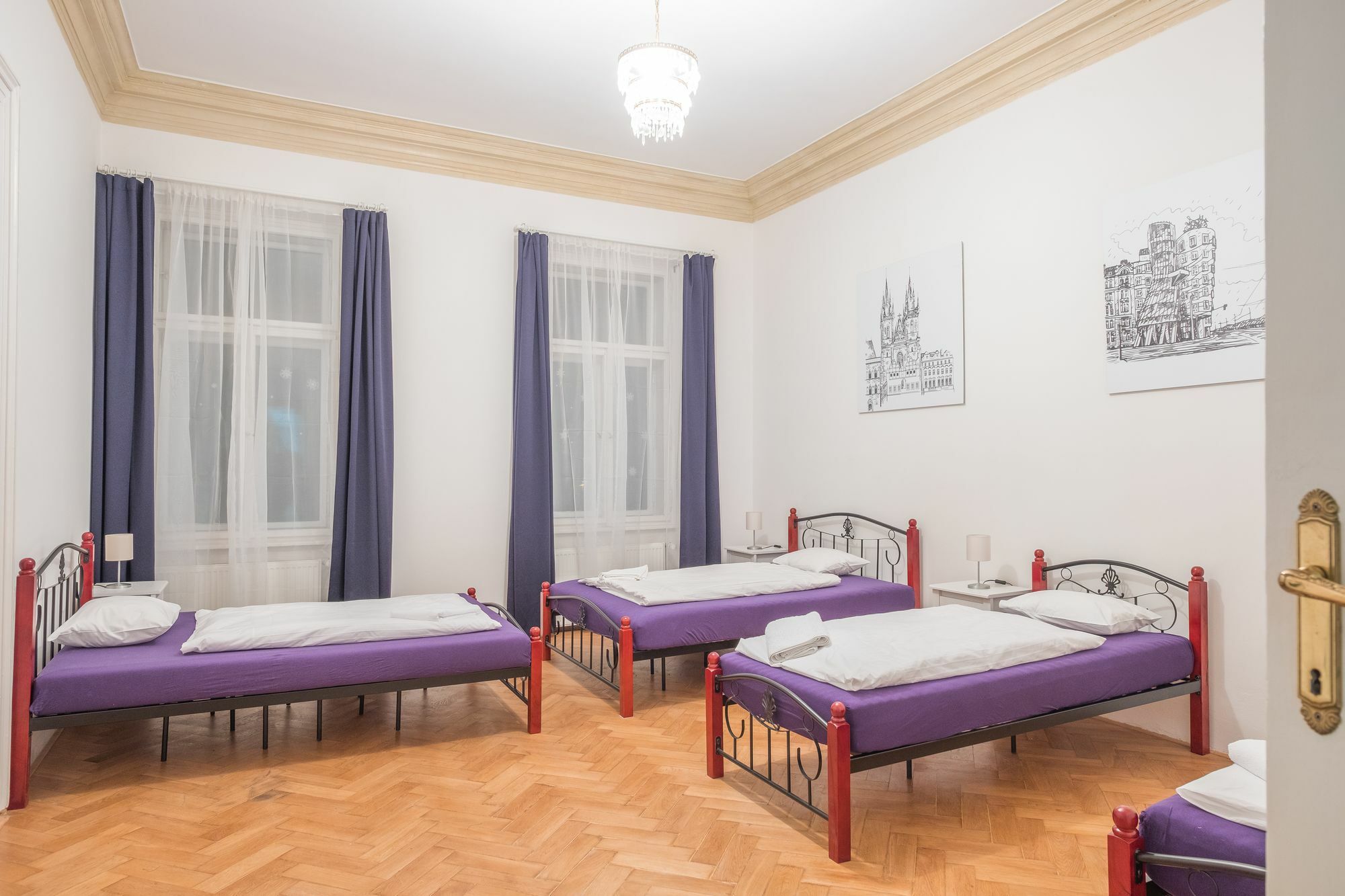 Apartments Resslova By The Dancing House Прага Екстериор снимка