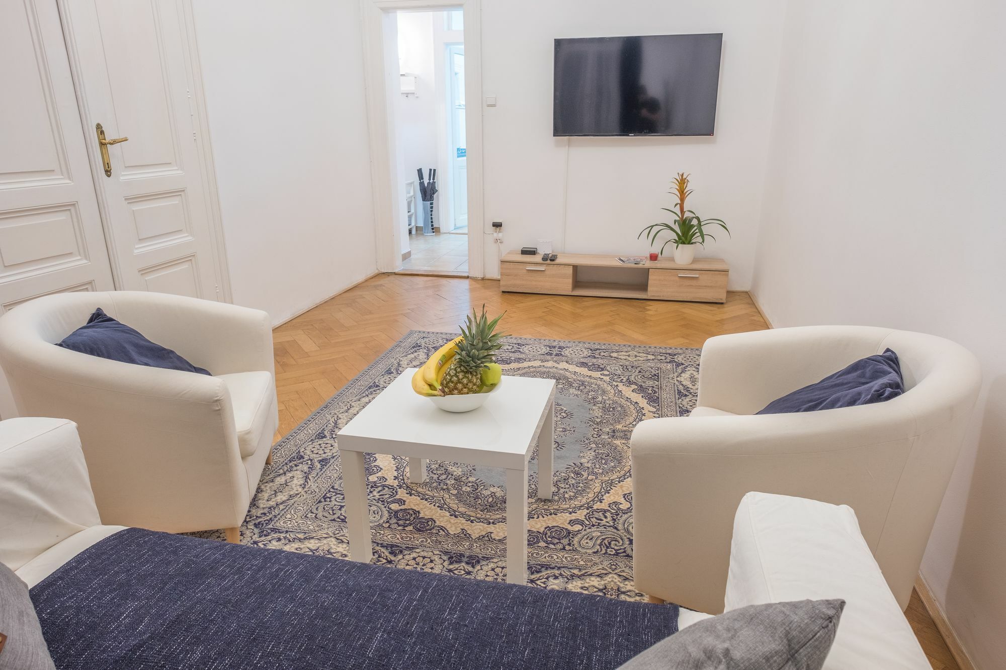 Apartments Resslova By The Dancing House Прага Екстериор снимка
