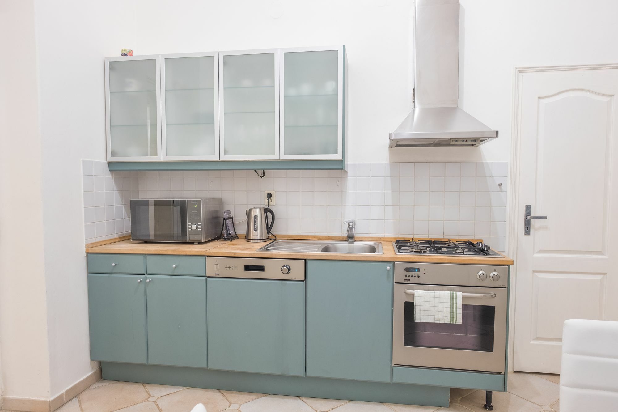 Apartments Resslova By The Dancing House Прага Екстериор снимка